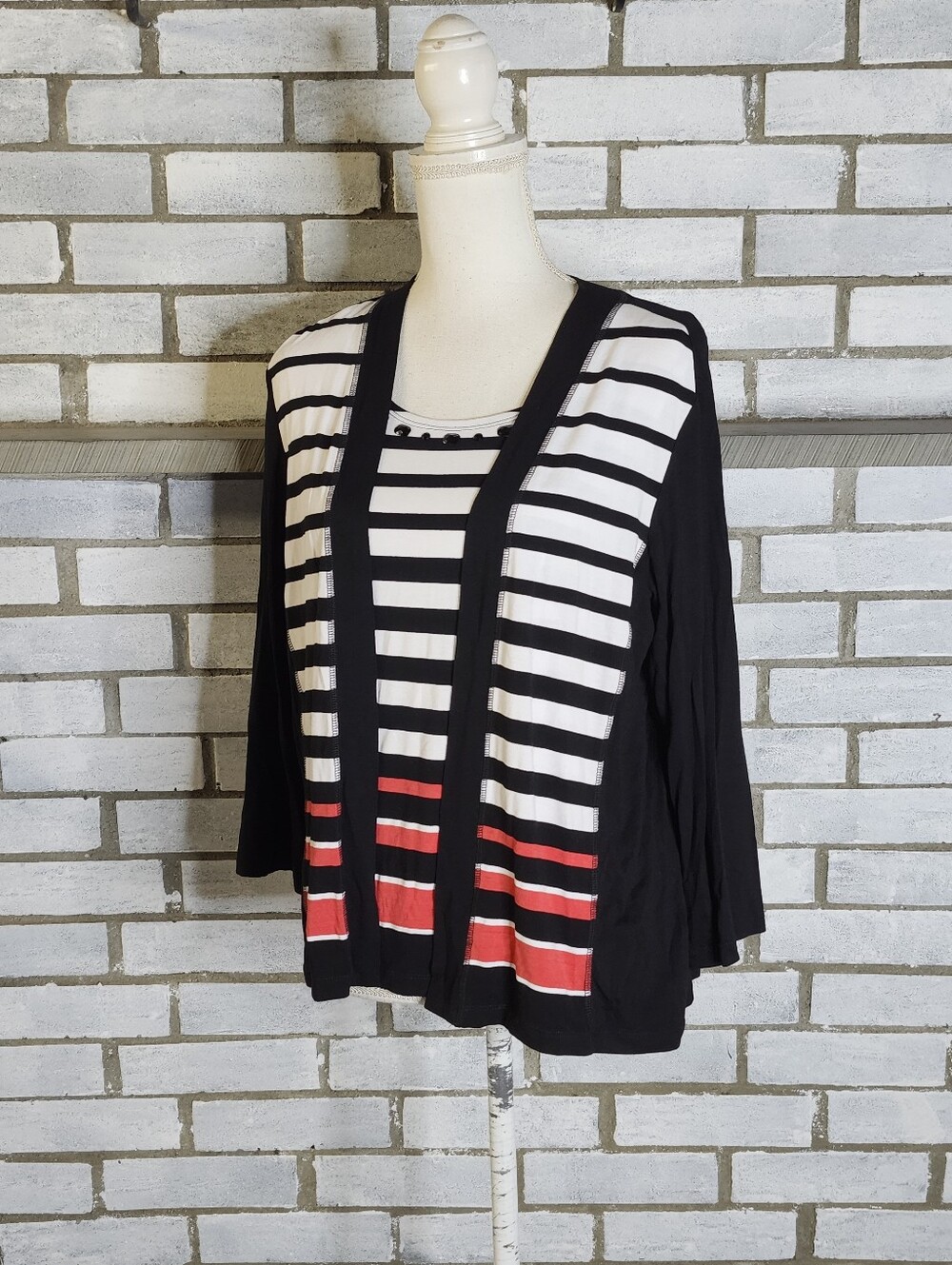 • Alfred Dunner Women's Long Sleeve Striped Layered Top Petite PS Black Multi